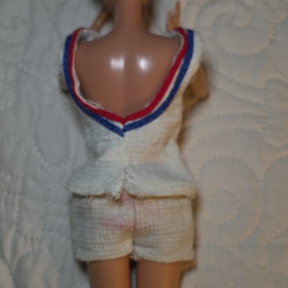 1974 Vintage Barbie Doll white TENNIS SHIRT & SHORTS Sport TOP #7842 cloth - Picture 3 of 4